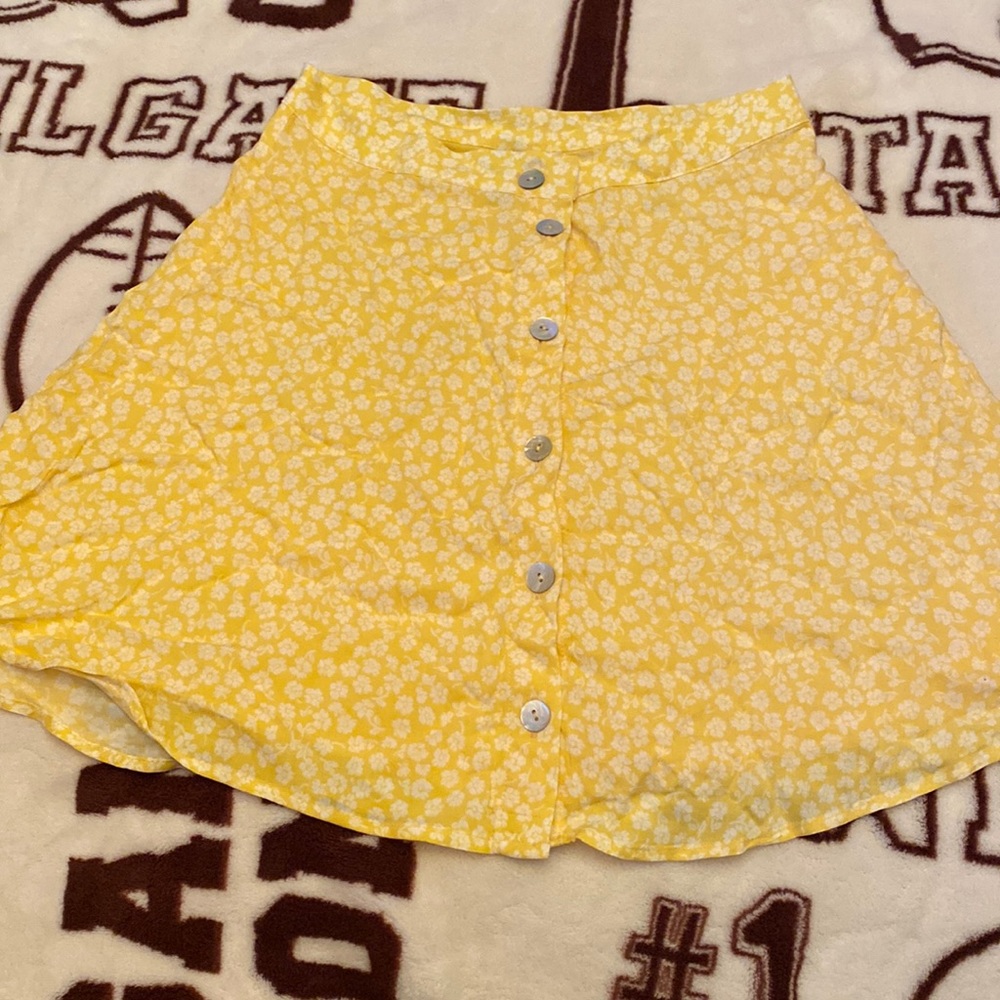 H&M Floral Yellow Skirt with button details